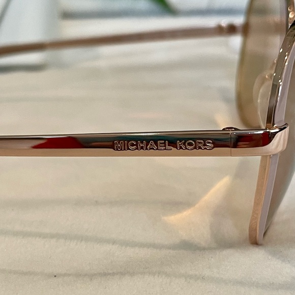 Michael Kors MK 5004 Chelsea sunglasses - Picture 5 of 12